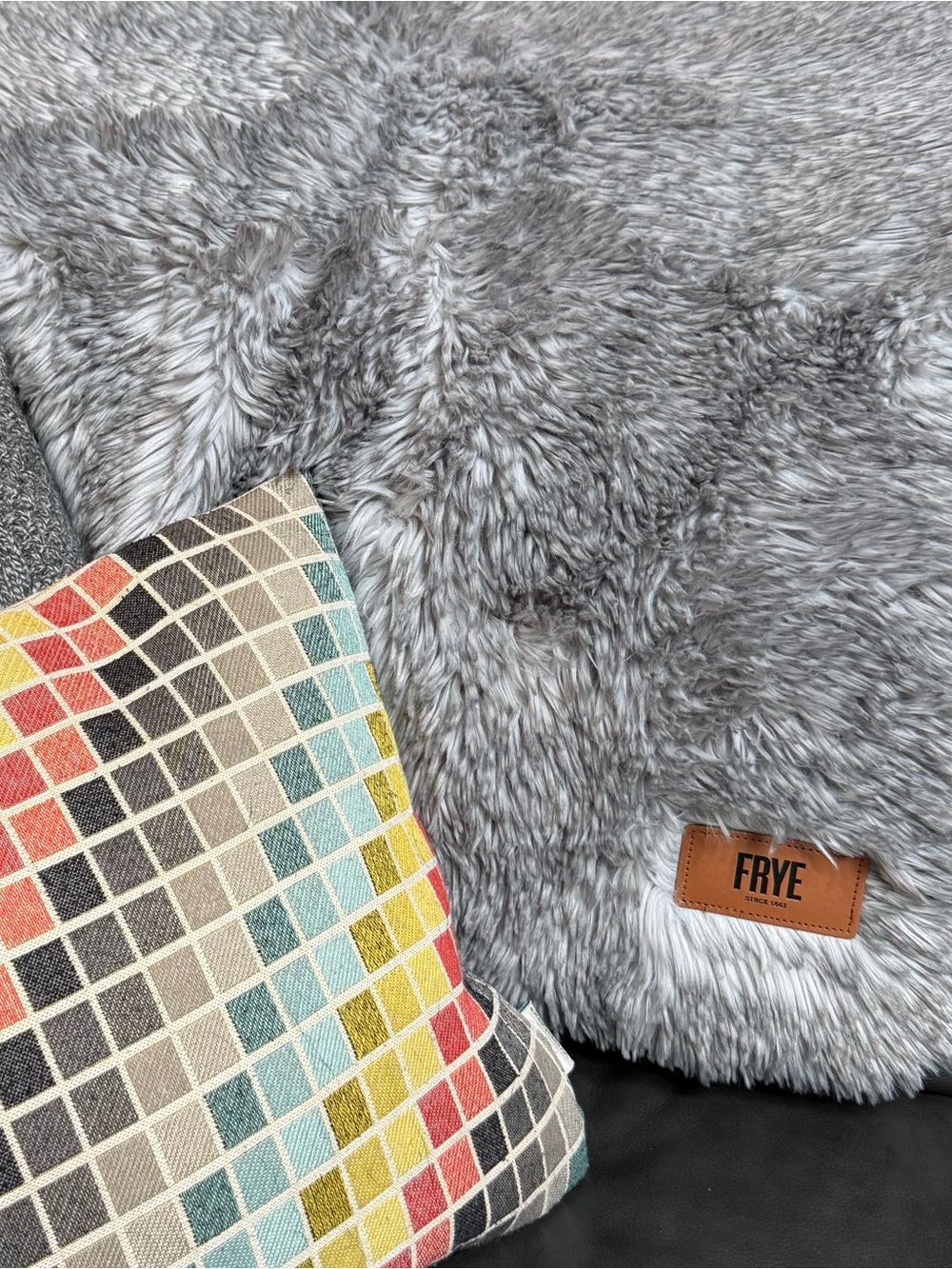 FRYE Arctic Luxe Throw - Gray Faux Fur Accent 60x70 New With Tags